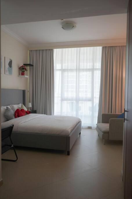 Step Into Serenity - Discover Modern Living In 1Br Apartment With Panoramic Views In Dubai Marina Near Jbr Walk, Beach And Bla Bla Club المظهر الخارجي الصورة