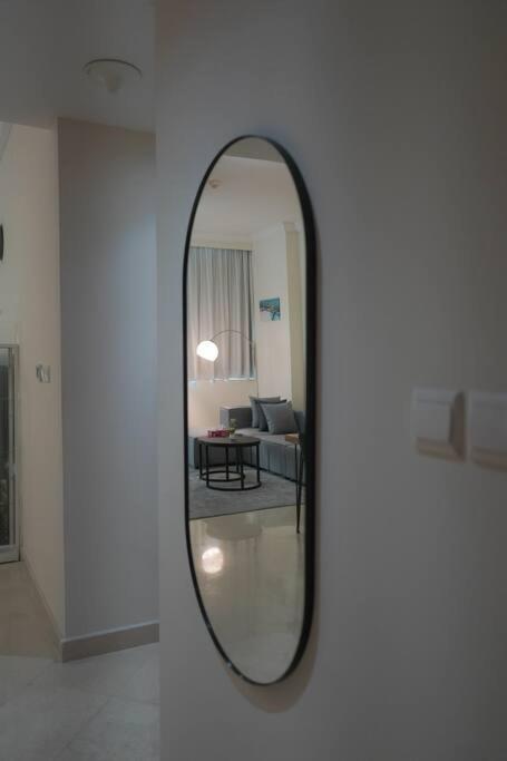 Step Into Serenity - Discover Modern Living In 1Br Apartment With Panoramic Views In Dubai Marina Near Jbr Walk, Beach And Bla Bla Club المظهر الخارجي الصورة