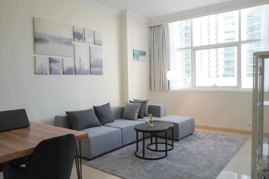 Step Into Serenity - Discover Modern Living In 1Br Apartment With Panoramic Views In Dubai Marina Near Jbr Walk, Beach And Bla Bla Club المظهر الخارجي الصورة