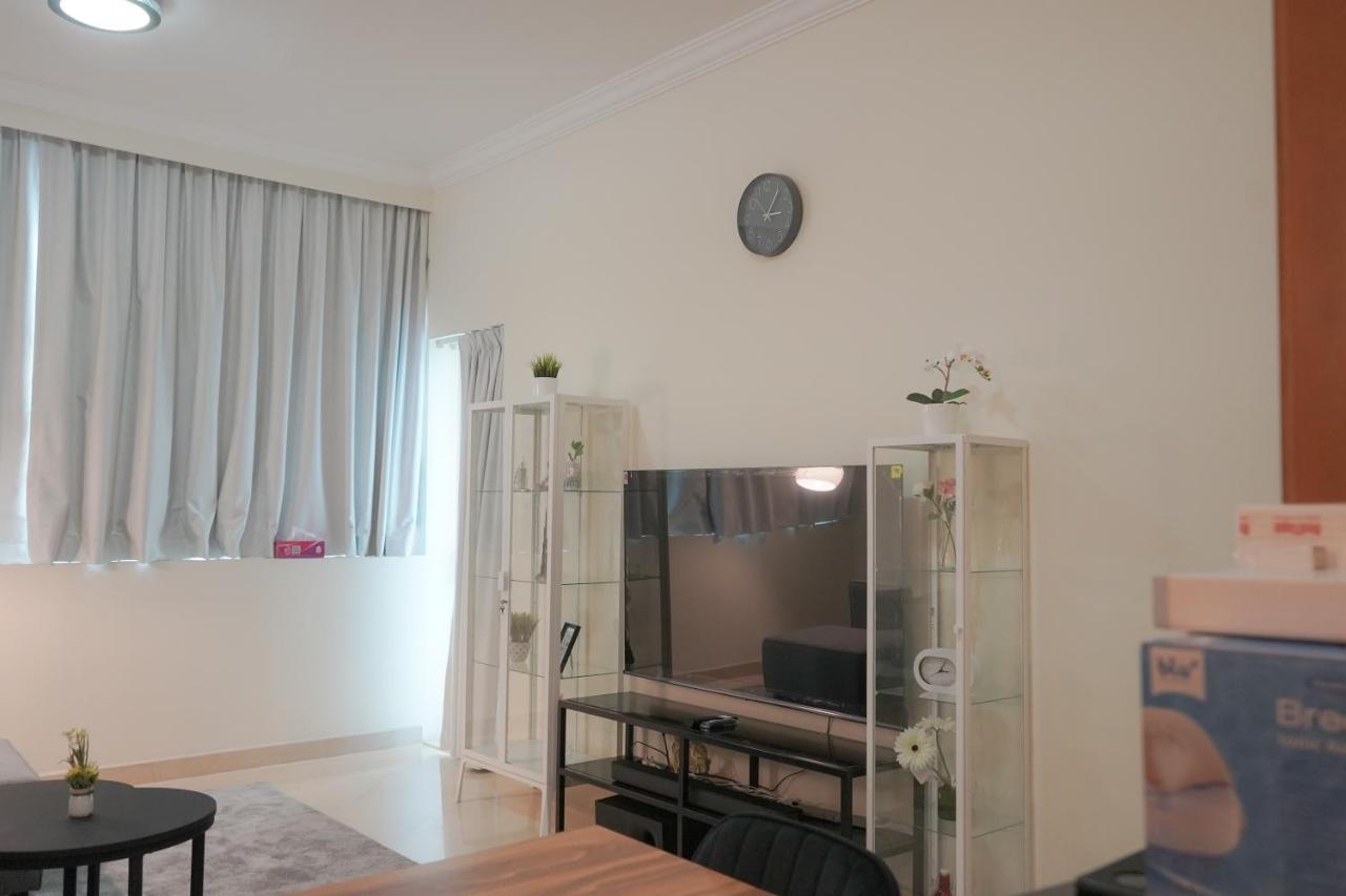 Step Into Serenity - Discover Modern Living In 1Br Apartment With Panoramic Views In Dubai Marina Near Jbr Walk, Beach And Bla Bla Club المظهر الخارجي الصورة